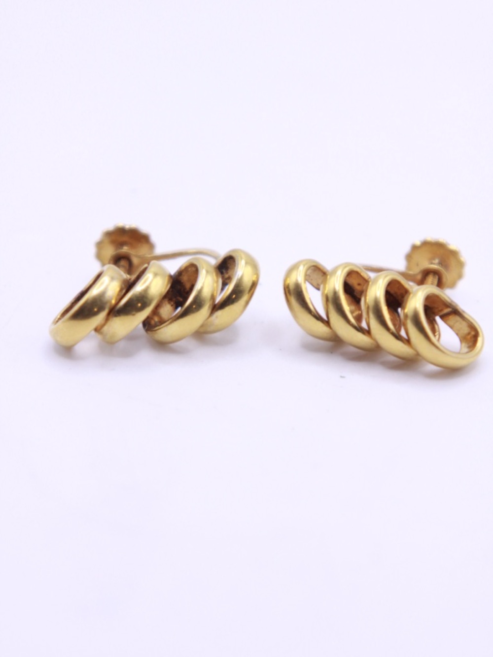 Vintage 1940s Coro Gold Tone Linked Rings Screw Back Earrings